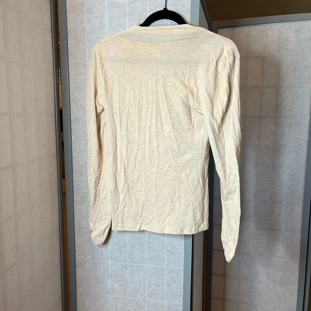 Cabi oatmeal colored long sleeved top - Picture 6 of 6